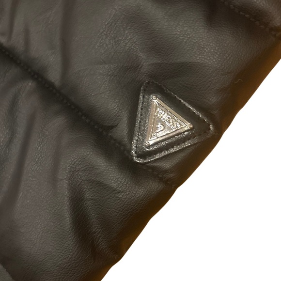 🖤 GUESS Faux Leather Quilted Bomber Jacket – XL – NWOT – MSRP $198 🖤 - Picture 4 of 7